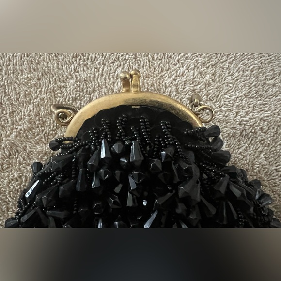 Elegant Vintage Artel Beaded Kiss Lock Purse - Picture 4 of 8